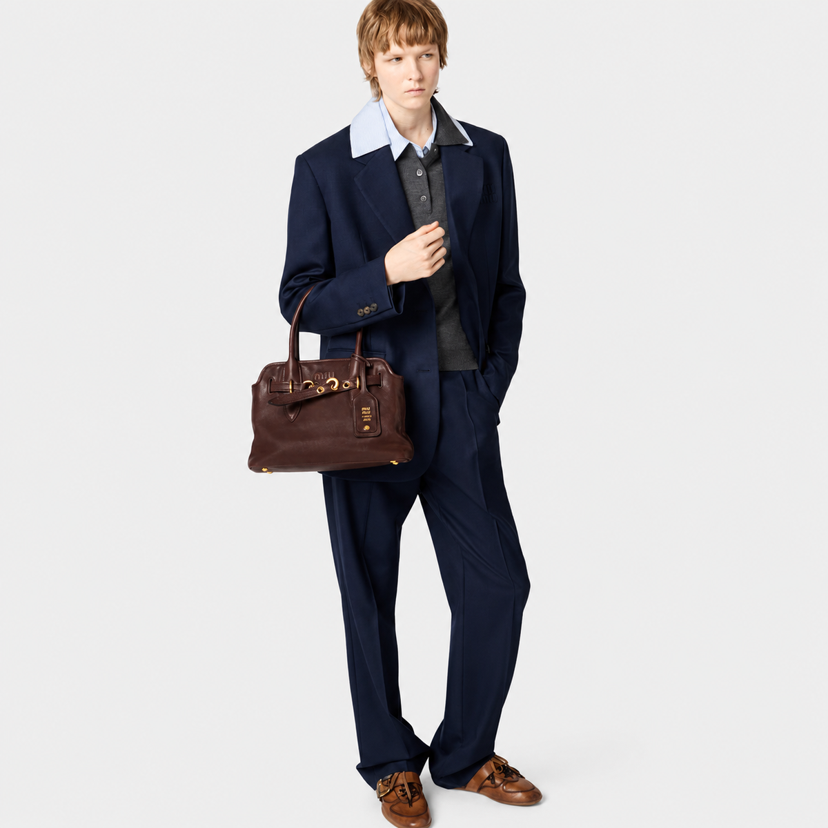 MiuMiu Sac Aventure en Cuir Nappa Marron