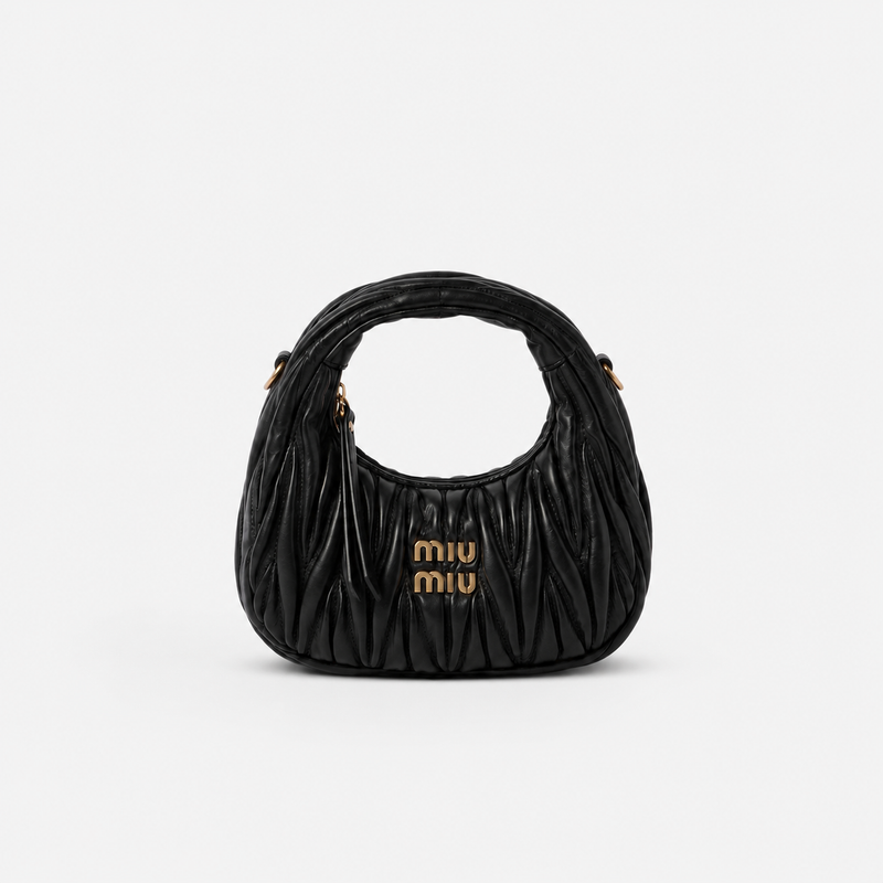 MiuMiu Mini Sac Hobo Wander en Nappa Matelassé Noir