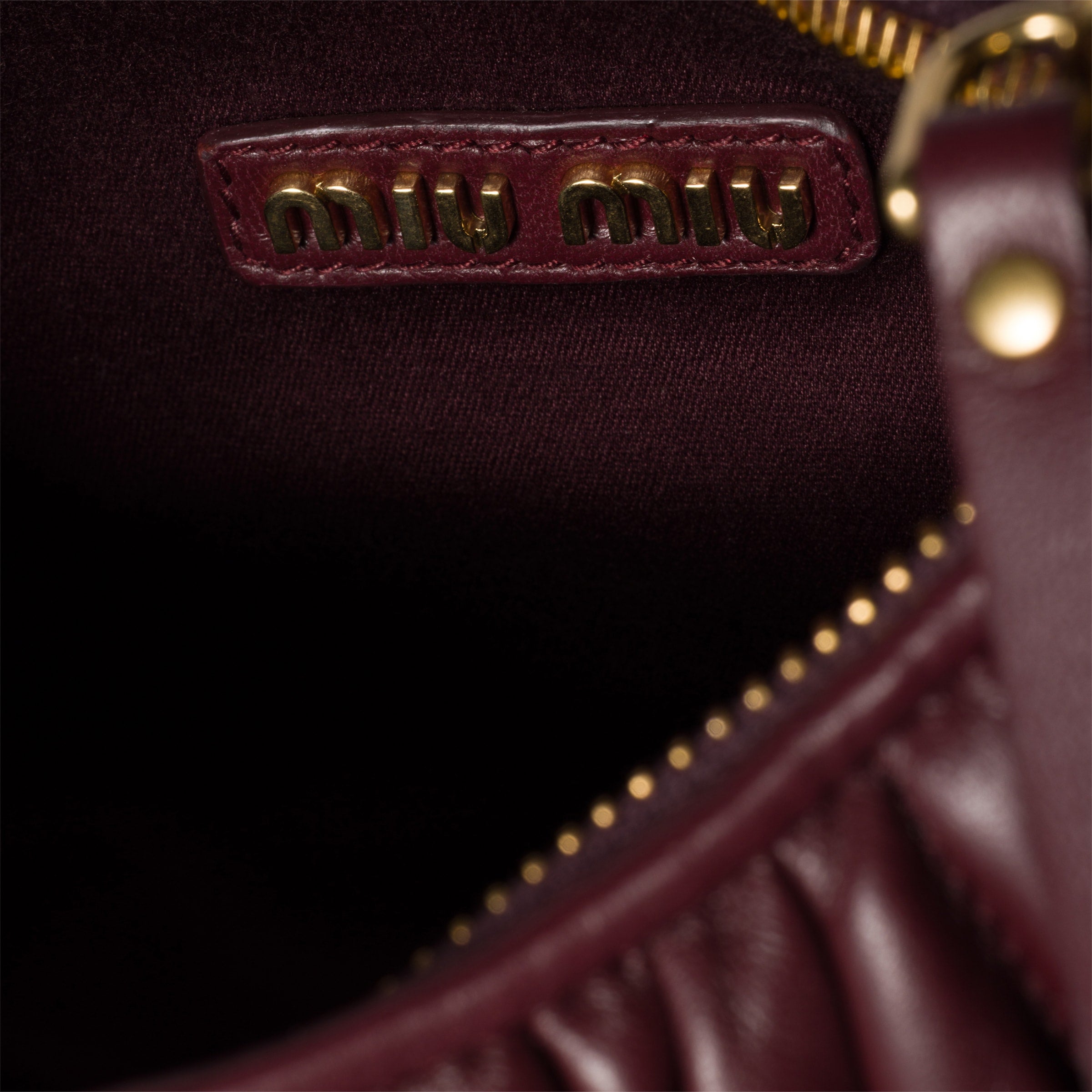 MiuMiu Sac Hobo Wander en Cuir Nappa Matelassé Noir